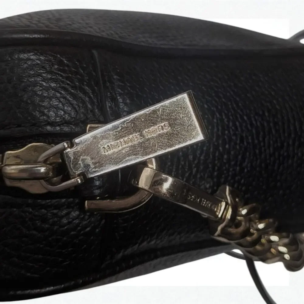 Michael Kors Ginny Crossbody Camera Bag in Black Pebbled Leather Jet Set Bag